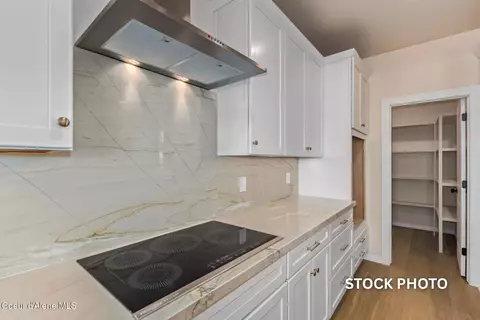 Kitchen - B1l1 Sylvan Rd, Athol, ID 83801 photo 3 of 4