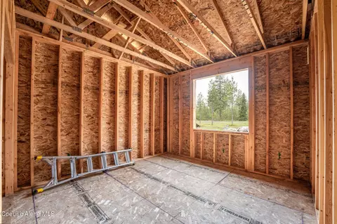 Bedroom - B1l1 Sylvan Rd, Athol, ID 83801 photo 1 of 2