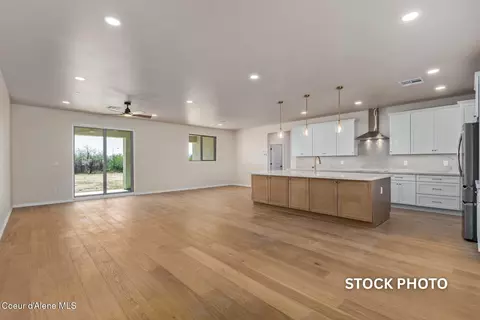 Living - B1l1 Sylvan Rd, Athol, ID 83801 photo 1 of 3
