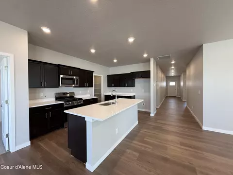 Kitchen - 5339 E Aquila Ave, Post Falls, ID 83854 photo 2 of 2