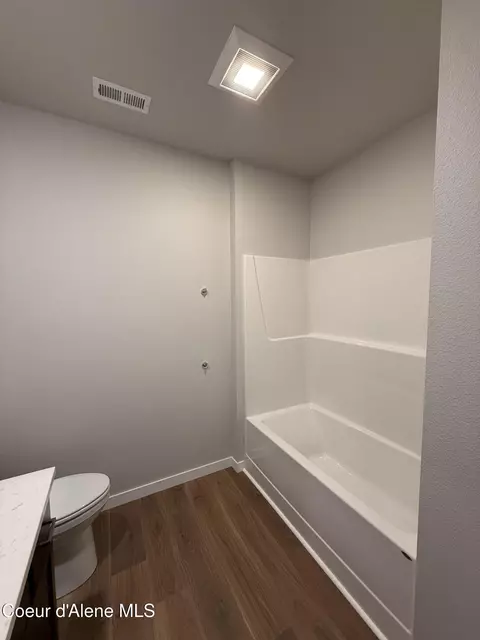 Bath - 5339 E Aquila Ave, Post Falls, ID 83854 photo 2 of 3