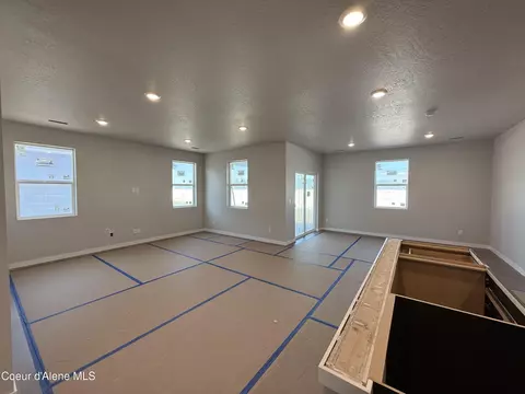 Living - 5339 E Aquila Ave, Post Falls, ID 83854 photo 1 of 2