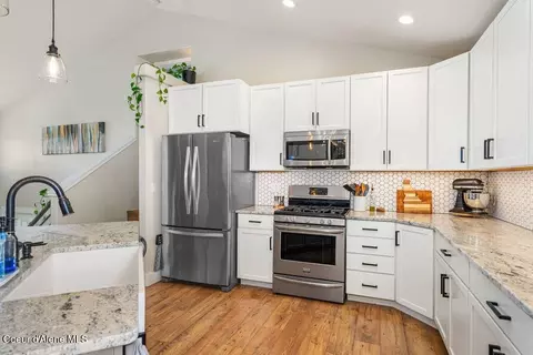 Kitchen - 8299 N Raspberry Ln, Hayden, ID 83835 photo 3 of 5