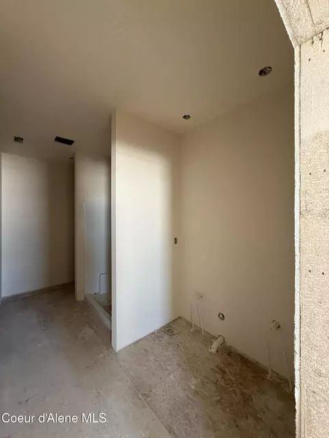 Bath - 5303 E Aquila Ave, Post Falls, ID 83854 photo 1 of 2