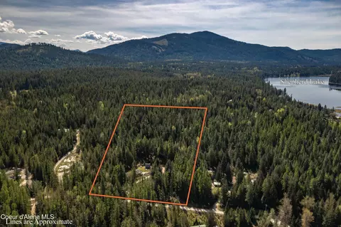 202 Fry Creek Rd, Sagle, ID 83860