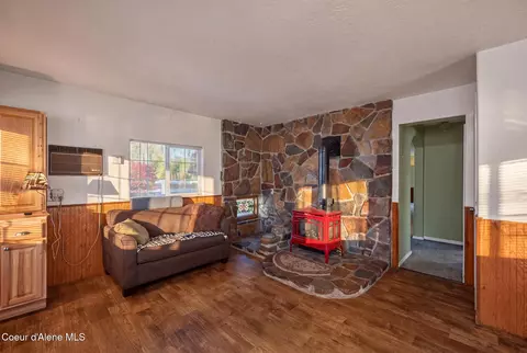 Living - 114 Bayview Rd, Athol, ID 83801 photo 2 of 6