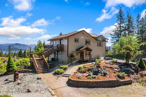 99 Moosewood Ln, Sagle, ID 83860