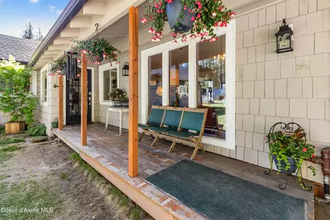 478165 Highway 95, Ponderay, ID 83852