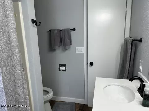 Bath - 13 Emerson Ln, Kellogg, ID 83837 photo 3 of 3