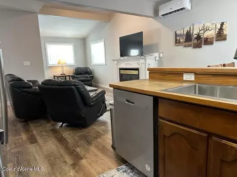 Kitchen - 13 Emerson Ln, Kellogg, ID 83837 photo 4 of 4