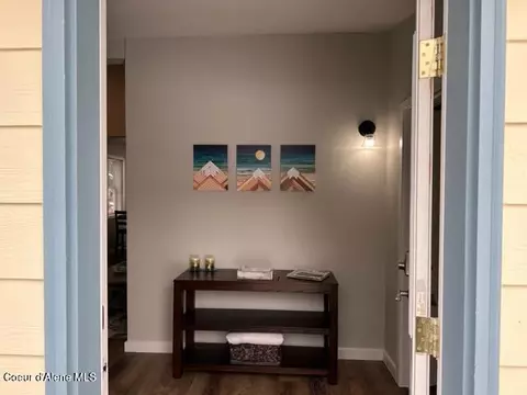 Entry Way - 13 Emerson Ln, Kellogg, ID 83837 photo 1 of 2