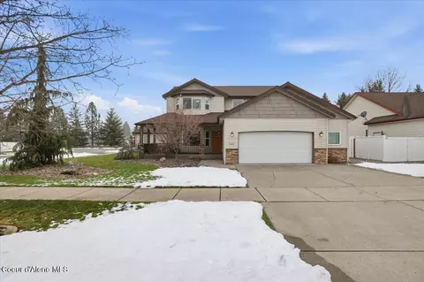 621 E Round Up Cir, Hayden, ID 83835