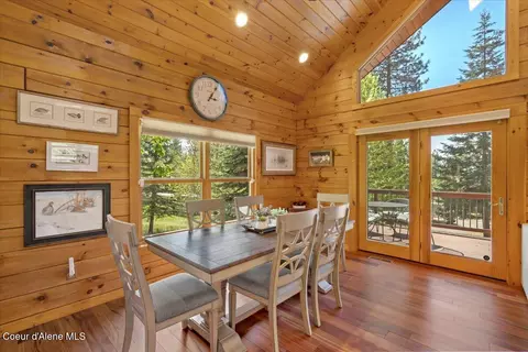 Dining - 13764 S Ridgeview Dr, Harrison, ID 83833 photo 1 of 2