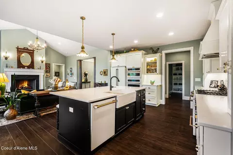Kitchen - 261 Hawkwind Trl, Cocolalla, ID 83813 photo 11 of 11