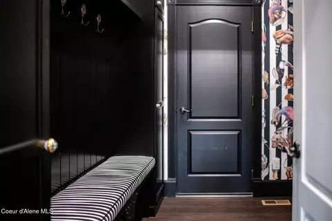 Entry Way - 261 Hawkwind Trl, Cocolalla, ID 83813 photo 11 of 11