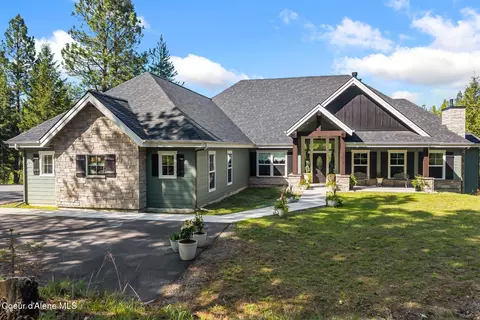 261 Hawkwind Trl, Cocolalla, ID 83813