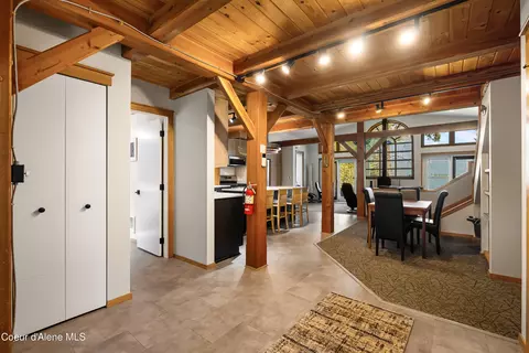 Entry Way - 239 Pierce Ln, Sagle, ID 83860 photo 5 of 7