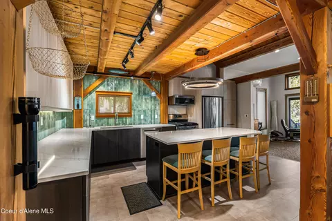 Kitchen - 239 Pierce Ln, Sagle, ID 83860 photo 6 of 9