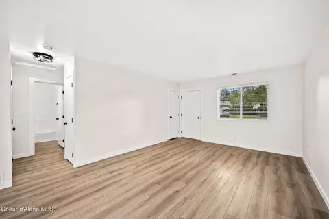 Living - 1713 Main St Ab St Ab, Sandpoint, ID 83864 photo 3 of 4