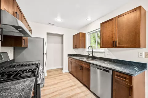 Kitchen - 1713 Main St Ab St Ab, Sandpoint, ID 83864 photo 3 of 3