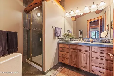 Bath - 360 E Ganos Ln, Harrison, ID 83833 photo 2 of 2