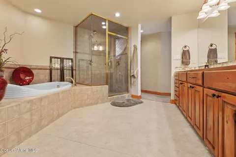 Bath - 360 E Ganos Ln, Harrison, ID 83833 photo 1 of 2