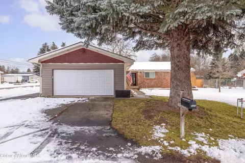 10378 N Bateman St, Hayden, ID 83835