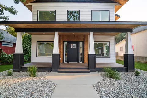 816 E 818 E Young Ave, Coeur D'alene, ID 83814