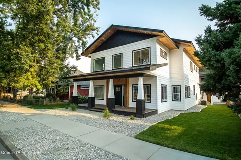816 E 818 E Young Ave, Coeur D'alene, ID 83814