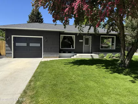 843 N 17th St, Coeur D'alene, ID 83814