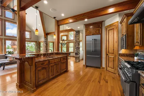 Kitchen - 110 Wright Ct, Sandpoint, ID 83864 photo 3 of 4