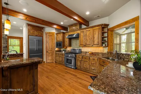 Kitchen - 110 Wright Ct, Sandpoint, ID 83864 photo 4 of 4