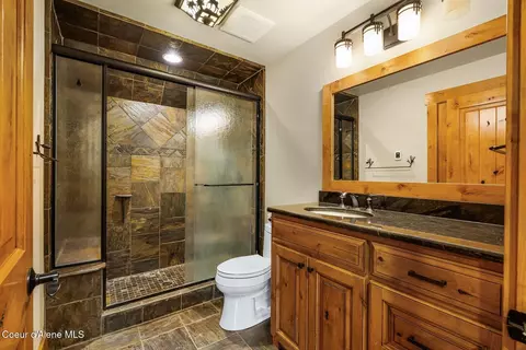 Bath - 110 Wright Ct, Sandpoint, ID 83864 photo 6 of 8