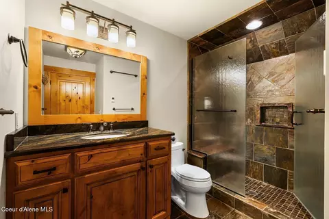 Bath - 110 Wright Ct, Sandpoint, ID 83864 photo 7 of 8