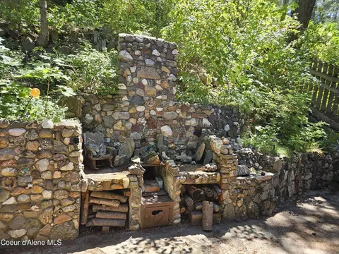 Exterior - 300 Rocky Point Loop Rd, Plummer, ID 83851 photo 3 of 15