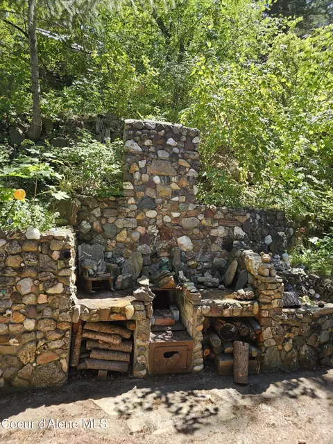 Exterior - 300 Rocky Point Loop Rd, Plummer, ID 83851 photo 5 of 15