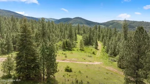 Nka S Alexanna Ln, Post Falls, ID 83854