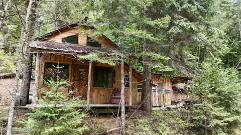 1546 Pup Paw Trl, Priest River, ID 83856