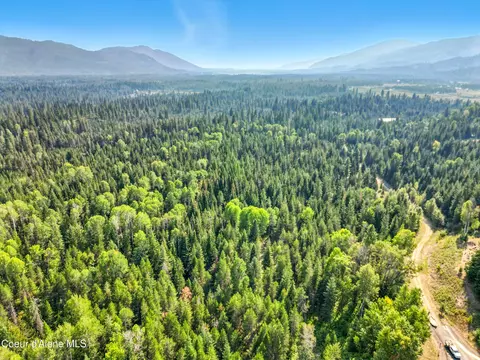 125 Ranch Rd, Naples, ID 83847 photo 11