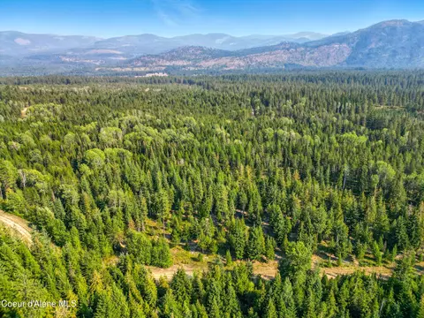 125 Ranch Rd, Naples, ID 83847 photo 4