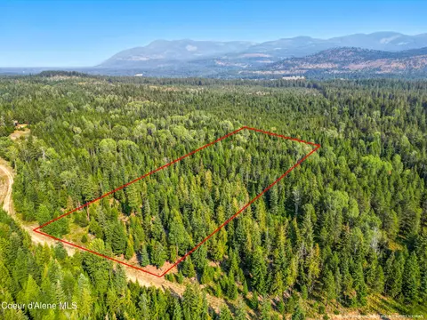 125 Ranch Rd, Naples, ID 83847 photo 5