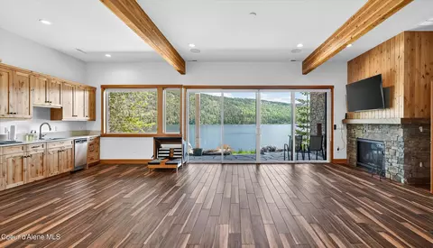 Living - 503 Pinto Point Rd, Coolin, ID 83821 photo 3 of 3