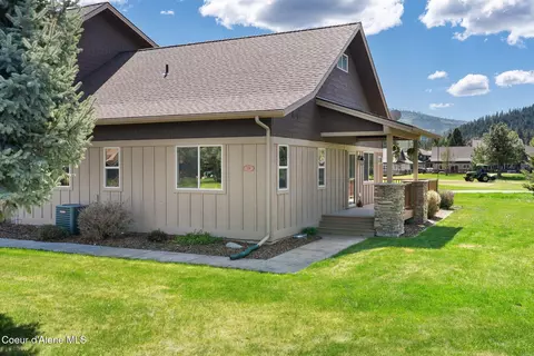 108 Ironwood Dr, Blanchard, ID 83804