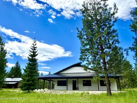 1520 Wrenco Loop Rd, Sandpoint, ID 83864