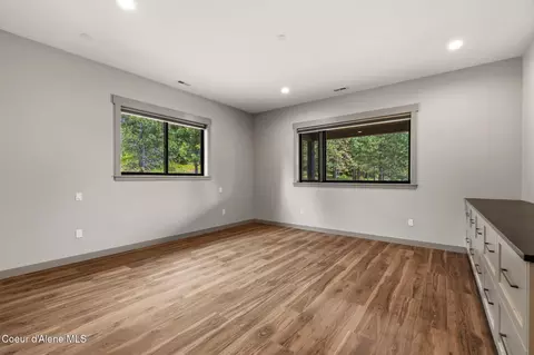 Bedroom - 1520 Wrenco Loop Rd, Sandpoint, ID 83864 photo 1 of 3
