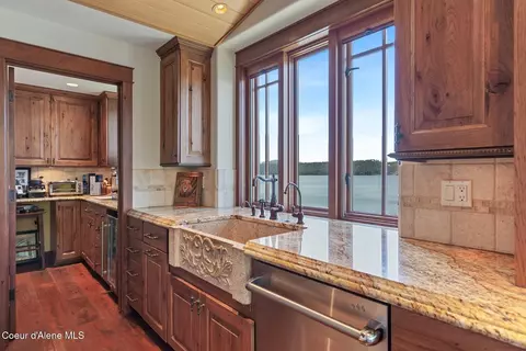 Kitchen - 865 E Pine Ridge Dr, Harrison, ID 83833 photo 4 of 5