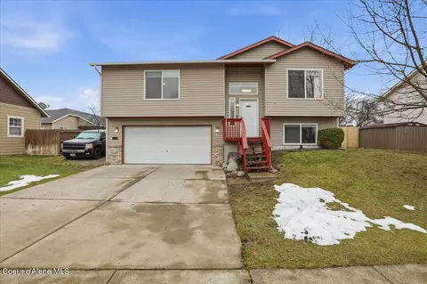 590 N Stephanie St, Post Falls, ID 83854
