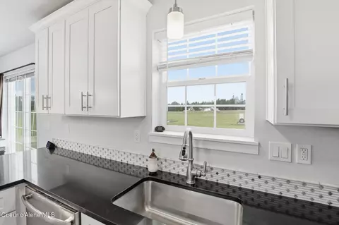Kitchen - 516 Solar Rd, Oldtown, ID 83822 photo 6 of 6