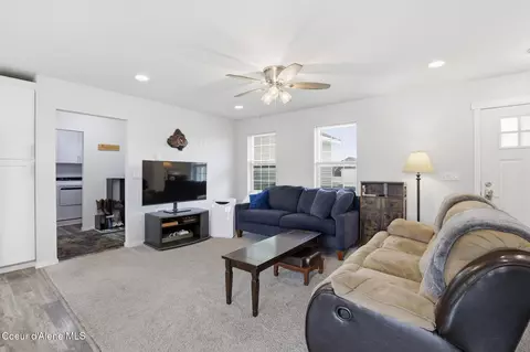 Living - 516 Solar Rd, Oldtown, ID 83822 photo 1 of 2