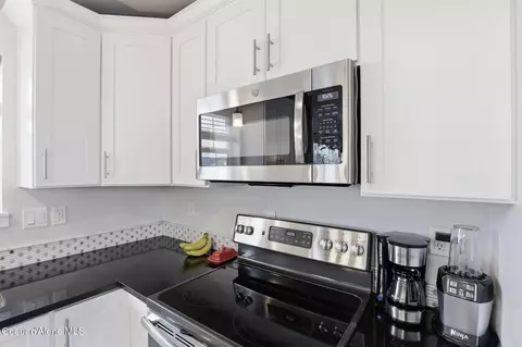 Kitchen - 516 Solar Rd, Oldtown, ID 83822 photo 5 of 6